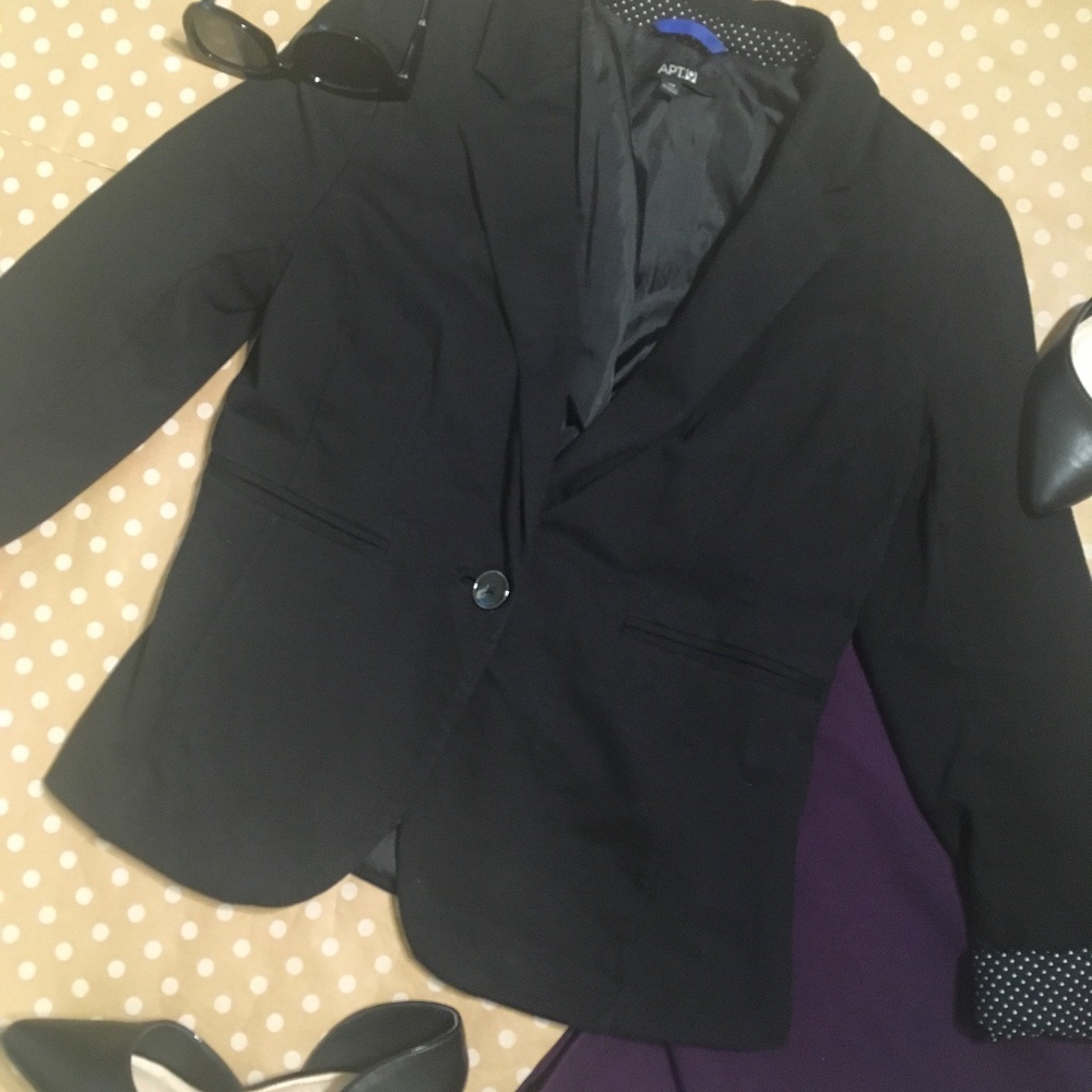 CLOSET CLOSING 8/15 - Apt. 9 Knit Blazer